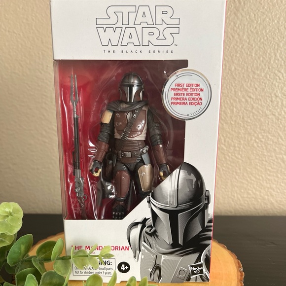 NIB Disney Hasbro Star Wars Black Series First Edition The Mandolorian Figure